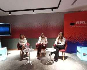 Reprezentantele BRD susţin că opţiunea multicurrency acoperă în acest moment peste 95% din tranzacţiile pe care clienţii băncii le efectuează. Din datele prezentate, 1,8 milioane dintre clienţii băncii sunt activi în aplicaţia YOU BRD.